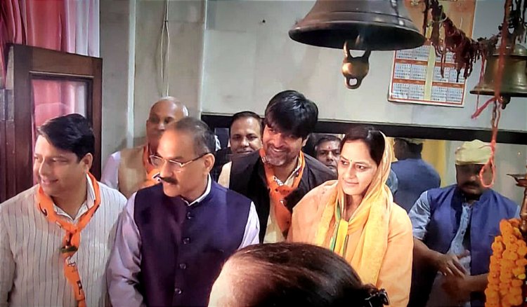 MCD Election 2022: ढोल नगाड़ों के साथ दिल्ली के वार्ड नंबर 151 से रमा टोकस ने भरा पर्चा, बीजेपी की टिकट पर लड़ेंगी चुनाव